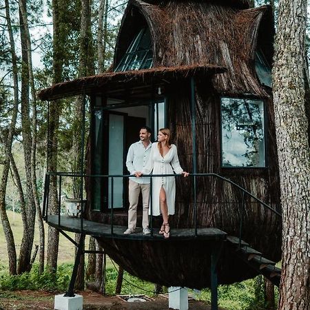 Toba Caldera Resort Parapat Ngoại thất bức ảnh