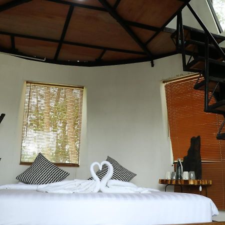 Toba Caldera Resort Parapat Ngoại thất bức ảnh