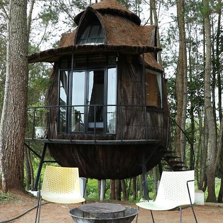 Toba Caldera Resort Parapat Ngoại thất bức ảnh
